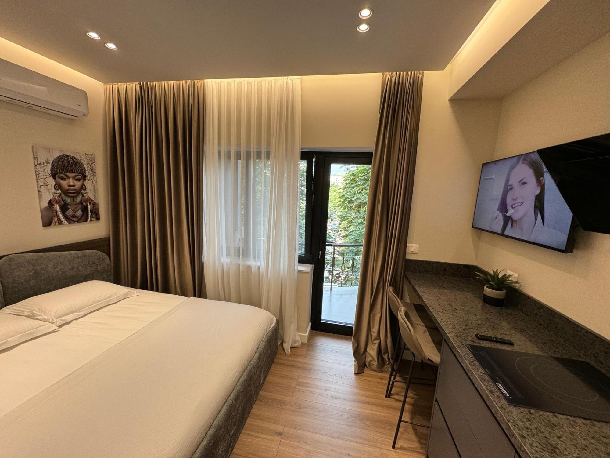 Lux Stay Tirana Exterior foto